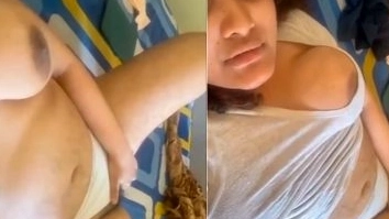 Fsiblog4 Desi Girl in the Nude, Playing Boob Chut