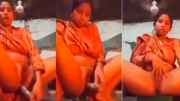 Hindi Desi Bf A woman fucks with a bottle camera
