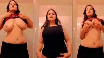 Sexy Bf Hd Nude Big Boob Girl Shows Off Her Wealth